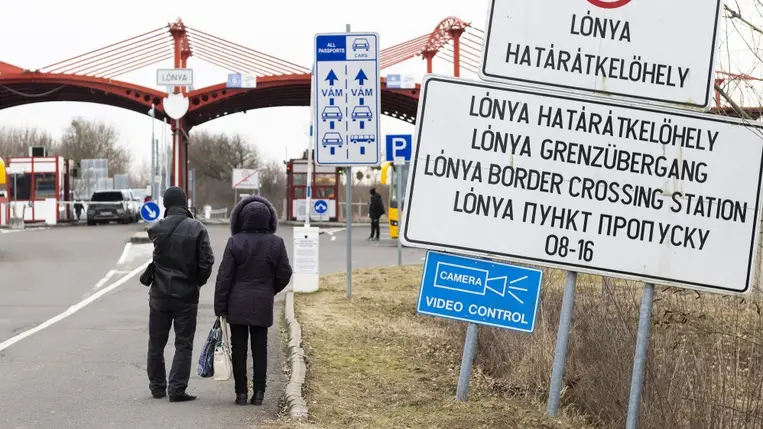 Ukrajnából mintegy tízezren érkeztek Magyarországra pénteken