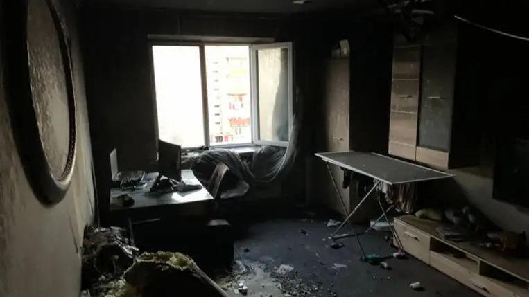 Valószínűleg egy töltő okozott háztűzet Ungváron
