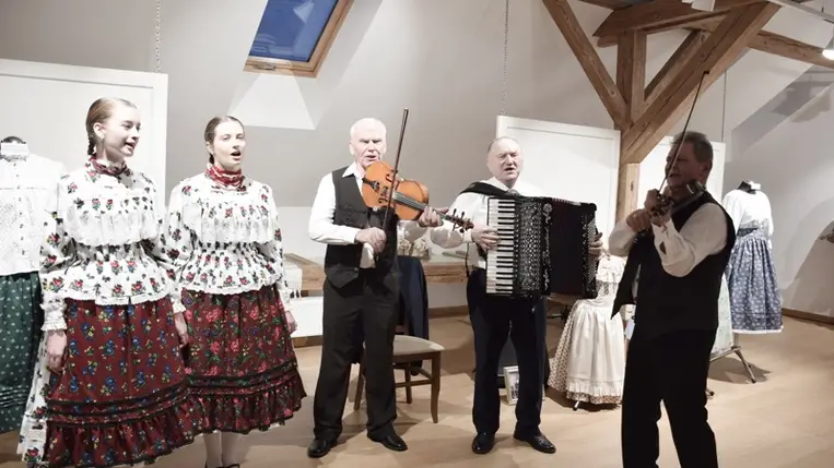 Népviseletkiállítás a Munkácsy Mihály Magyar Házban. Fotó: Kovács Erzsébet