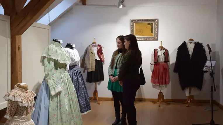 Népviseletkiállítás a Munkácsy Mihály Magyar Házban. Fotó: Kovács Erzsébet