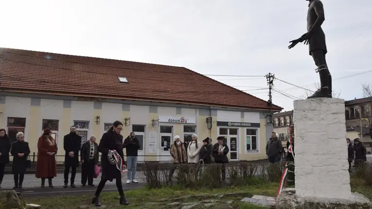 Tisztelgés Petőfi Sándor emléke előtt Beregszászban