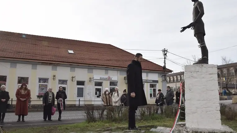 Tisztelgés Petőfi Sándor emléke előtt Beregszászban