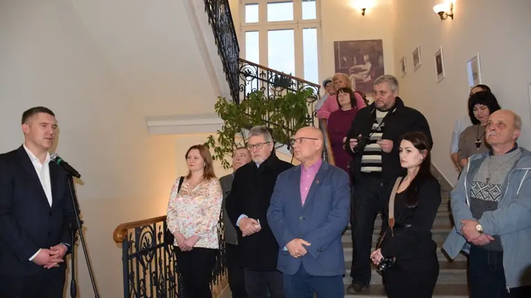 Csortos Gyula-emléktábla avató a Munkácsy Mihály Magyar Házban. (Fotó: Kárpátinfo/Kovács Erzsébet)