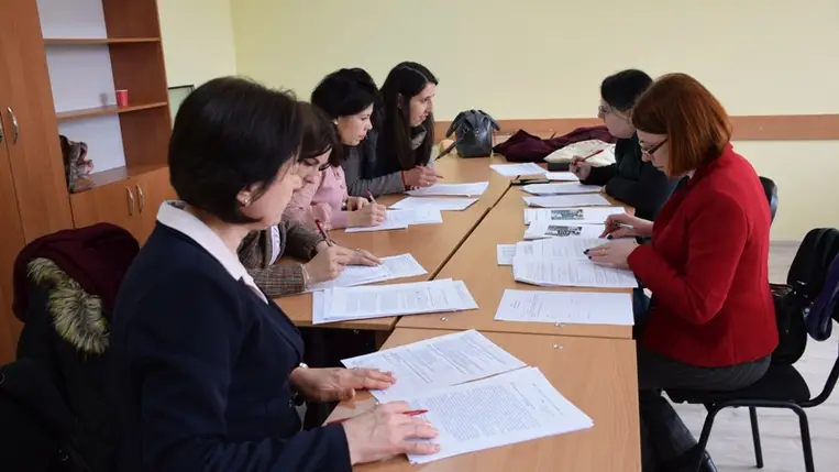 Nyelvhasználati és helyesírási vetélkedők a KMPSZ szervezésében