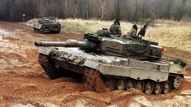 Nemzetközi koalícióban összeállt az első Leopard-század