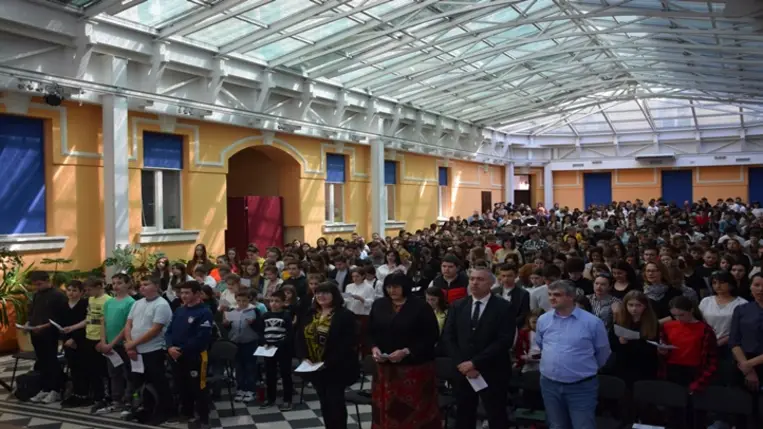 Költészetnapi ünnepség a Rákóczi Főiskolán - Vers tér(b)en