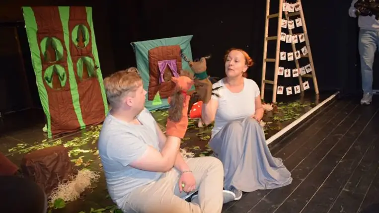 Meseelőadás a Kárpátaljai Megyei Magyar Drámai Színházban - Ugri meg Bugri. Fotó: Kárpátinfo/ Kovács Erzsébet