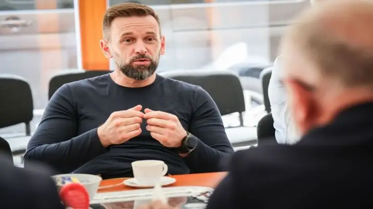 Budapestre, az Ökumenikus Segélyszervezet Ukrajnai Menekülteket Támogató Központjába látogatott Kárpátalja kormányzója