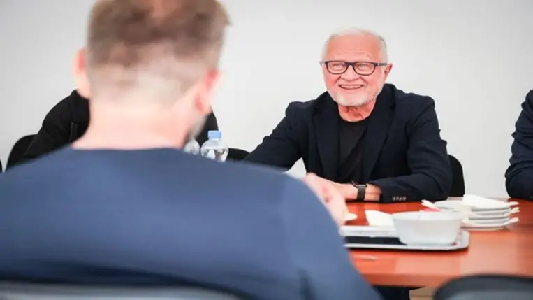 Budapestre, az Ökumenikus Segélyszervezet Ukrajnai Menekülteket Támogató Központjába látogatott Kárpátalja kormányzója