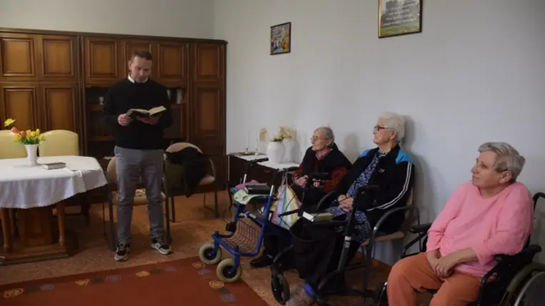 KRE Mandulafa Idősek Otthon