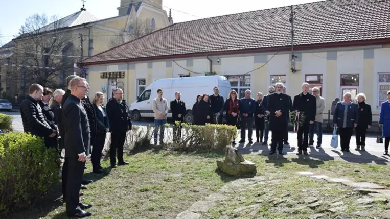 Ünnepi istentisztelet és koszorúzás Beregszászon - Minden magyarnak küldetése van. Fotó: Kárpátinfo/Kovács Elemér