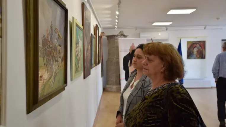 Brinkács István kiállítása Magyarország Beregszászi Konzulátusán - A kísérletező művész. Fotó: Kárpátinfo/ Kovács Elemér