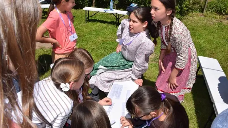 Pünkösdváró: a Nagyberegi Tájház évadzáró foglalkozása - Fókuszban a bibliai történet. Fotó: Kárpátinfo/Kovács Elemér