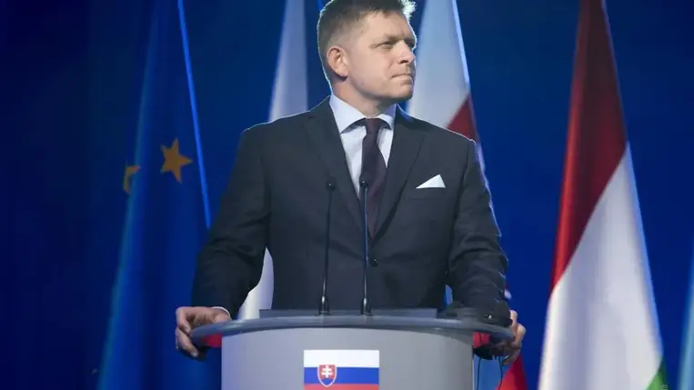 Robert Fico: Szlovákia érdekelt Ukrajna támogatásában, de nem fegyverekkel kíván segíteni