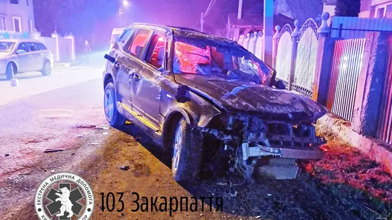 Súlyos sérüléssel járó közúti baleset Kárpátalján. Fotó: Kárpátaljai Sürgősségi Ellátási Központ