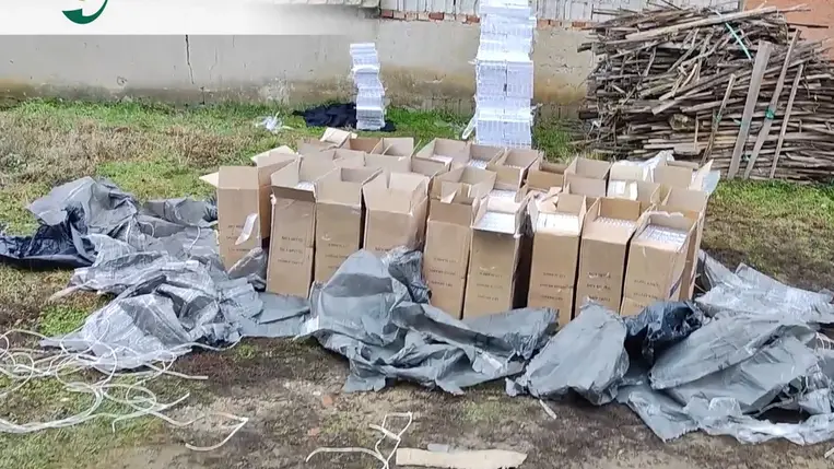 Cigarettacsempész bűnbandát fogtak el a magyar-román-ukrán hármashatárnál. Fotó: Videorészlet