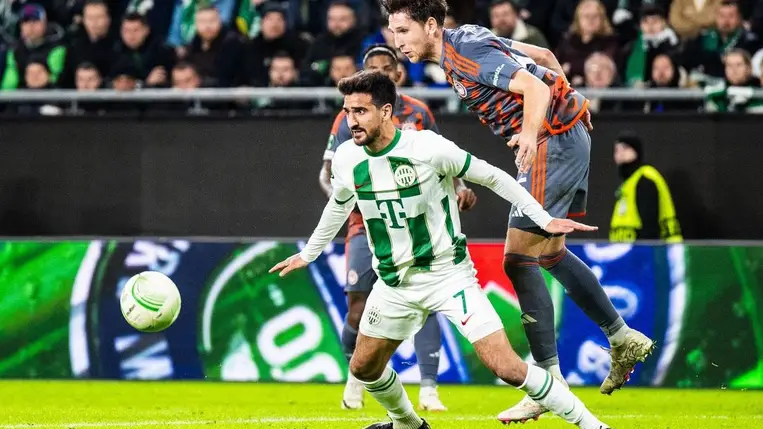 Lecsapott az UEFA: súlyos büntetést kapott a Fradi