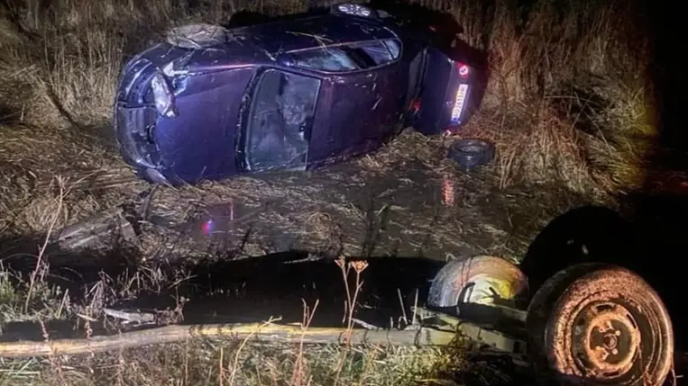 Szekér és személygépkocsi ütközött össze az Ungvári járásban: 1 ember meghalt, 6 megsérült. Fotó: Kárpátaljai Rendőrség