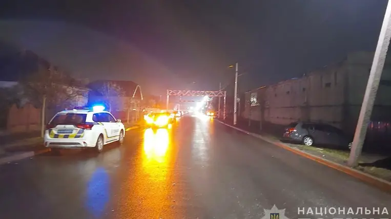 Halálos közúti baleset Munkácson. Egy gyalogos az áldozat. Fotó: Kárpátaljai Rendőrség