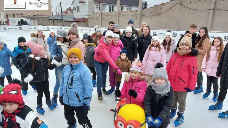 Nagycsaládos korcsolyázás Munkácson