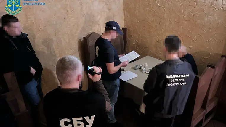 Korrupt vámos bukott le Kárpátalján. Fotó: Kárpátaljai Megyei Főügyészség 