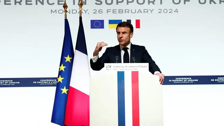 Macron szerint nem kizárt, hogy francia katonákat küldenek Ukrajnába