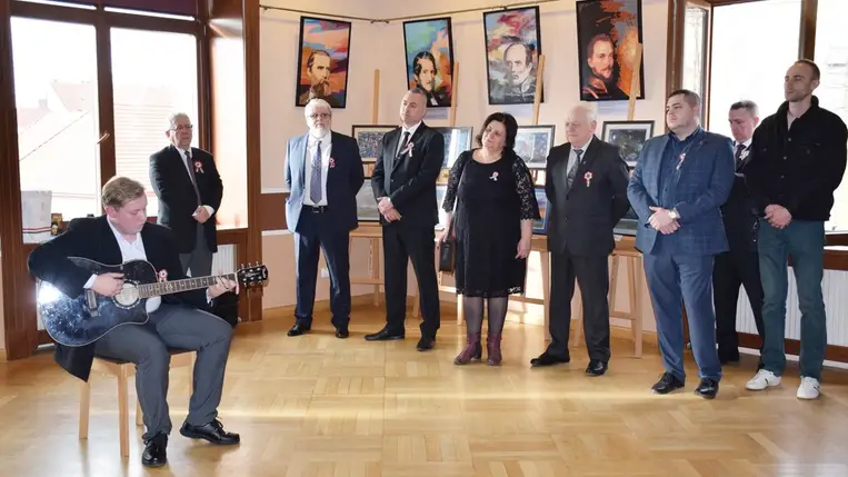 Kiállítás nemzeti ünnepünk előestéjén - Petőfi Sándor és kortársai Beregszászon. Fotó: Kárpátinfo/Kovács Erzsébet