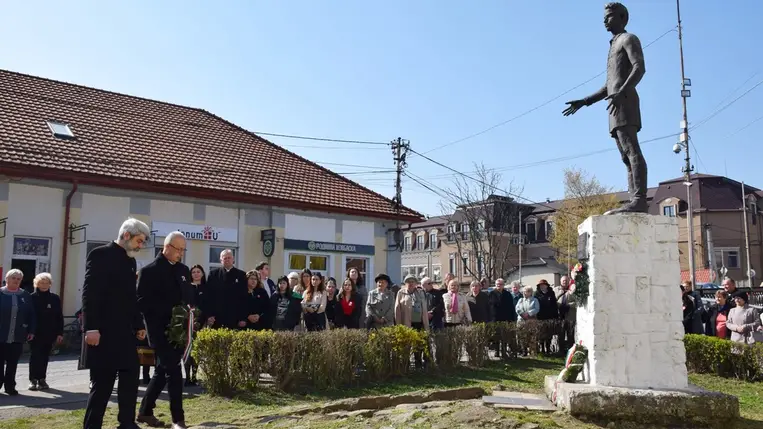 Ünnepi istentisztelet és koszorúzás Beregszászon - Minden magyarnak küldetése van. Fotó: Kárpátinfo/Kovács Elemér