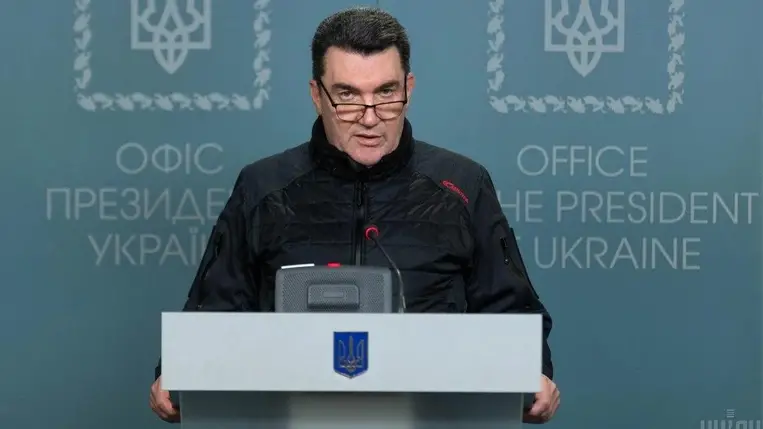 Az ukrán elnök leváltotta a védelmi tanács titkárát