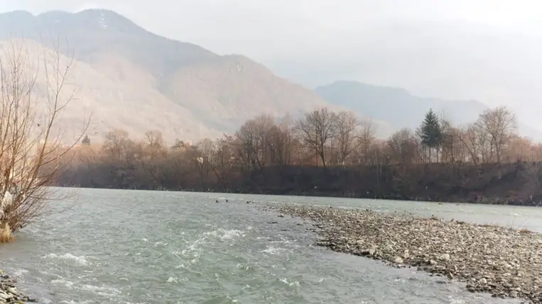 Egy 21 éves férfi holttestét találták meg a Tisza folyóban Kárpátalján