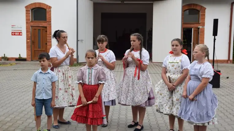 IV. Népi és Hagyományőrző Napok Mezőváriban - Perdült a szoknya, zengett az ének. Fotó: Kárpátinfo/Kovács Erzsébet
