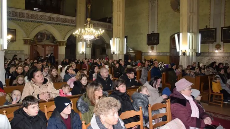 Adventi vásár Beregszászban a jótékonyság jegyében - Minden, ami kézműves termék