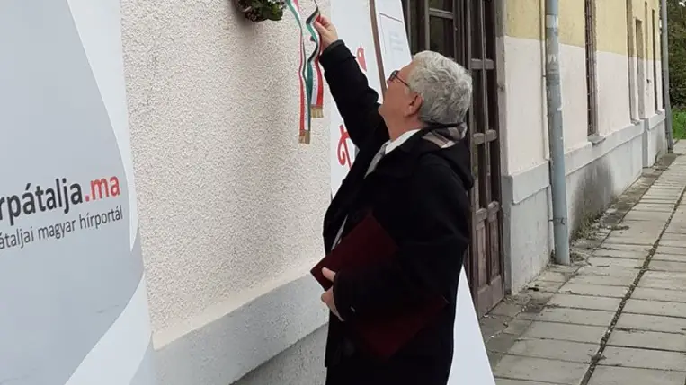 Beregszász 1944-es bombázására emlékeztek - A múlt figyelmeztet