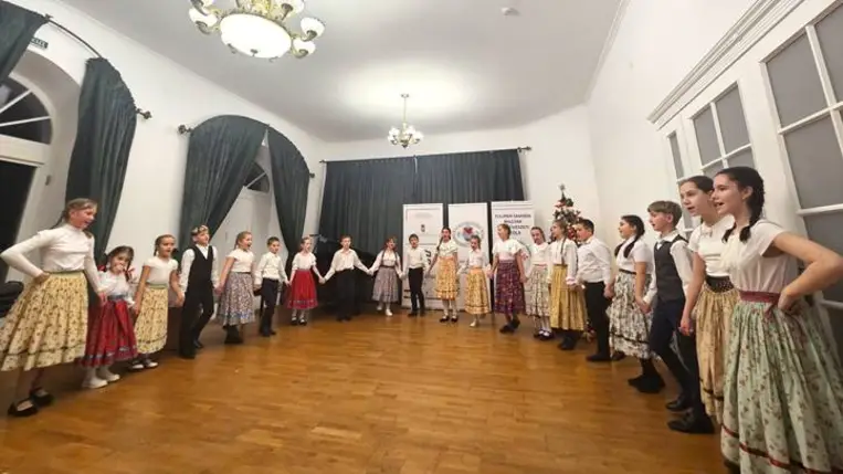 Karácsonyi koncertek a Tulipán Tanoda – Magyar Népművészeti Iskolában