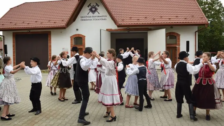 IV. Népi és Hagyományőrző Napok Mezőváriban - Perdült a szoknya, zengett az ének. Fotó: Kárpátinfo/Kovács Erzsébet