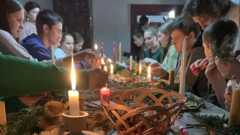 Karácsonyi készülődés a Nagyberegi Tájházban - Adventi koszorú, szaloncukor és kígyórétes