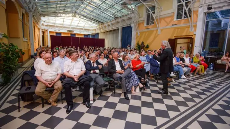 Sasvári-koncert Beregszászban - Összetartozunk, egy vérből valók vagyunk. Fotó: Makó András