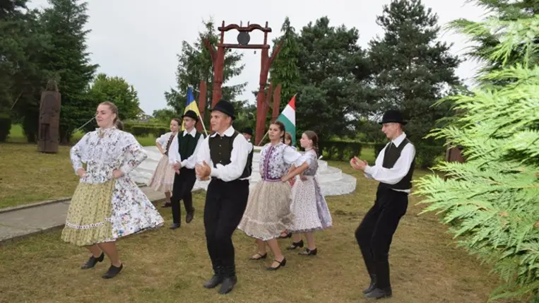 Ünnepség a Tiszacsomai Honfoglalási Emlékparkban - A honfoglaló ősök emlékezete. Fotó: Kárpátinfo/Kovács Elemér