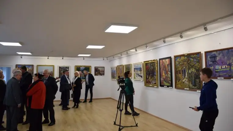 Képzőművészeti kiállítás Magyarország Beregszászi Konzulátusán - Bemutatja gyűjteményét a Péterfalvi Képtár. Fotó: Kárpátinfó/ Kovács Elemér