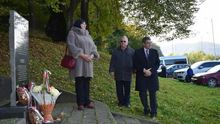 Csöndes főhajtás Huszton - Bethlen Gábor példája. Fotó: Kárpátinfó/ Kovács Elemér