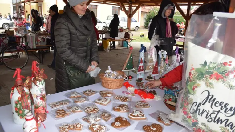 Adventi vásár Beregszászban a jótékonyság jegyében - Minden, ami kézműves termék