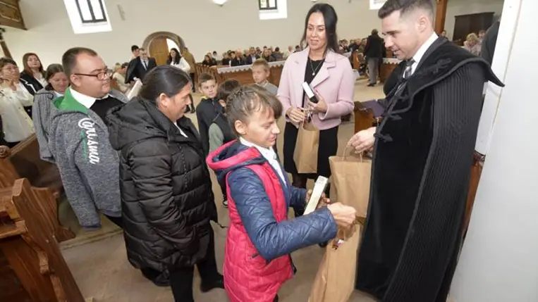 Tanévnyitó istentisztelet Mezőváriban - Neveld a gyermeket a neki megfelelő módon