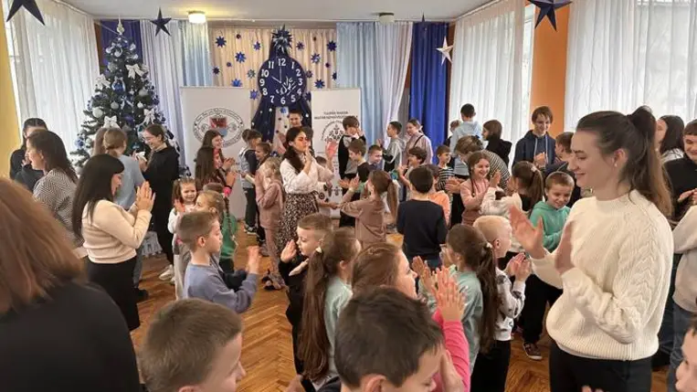 Több mint 10 szórványtelepülésen adott adventi koncertet a Tulipán Tanoda – Magyar Népművészeti Iskola