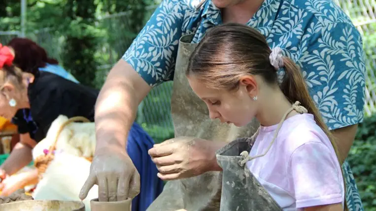 Tánccal és muzsikával a kanyargós Tisza-partján - A Gyöngyösbokréta és a Durindó Fesztivál Adán