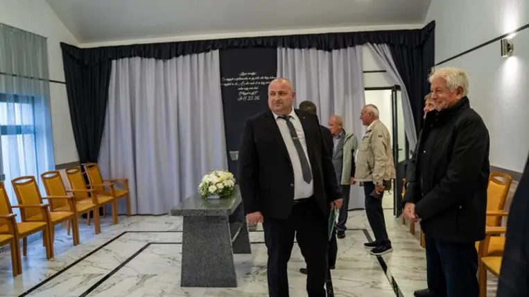 Ravatalozót adtak át Nagydobronyban - Összefogásból ismét kitűnő