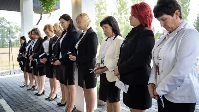 Ravatalozót adtak át Nagydobronyban - Összefogásból ismét kitűnő