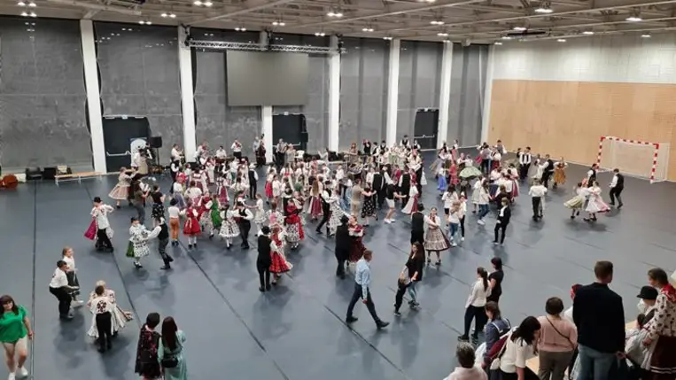 Találkozó Rákóczi szülőföldjén - Elkezdődött a XXVIII. Kárpátaljai Népzene, Néptánc és Kézműves Tábor Sátoraljaújhelyen. Fotó: Becske Adrienn