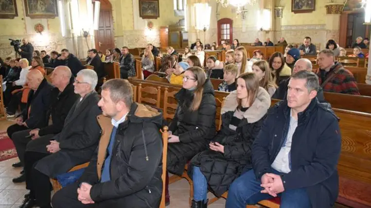 Adventi vásár Beregszászon - A Krisztus-várás mához szóló üzenete. Fotó: Kárpátinfó/ Eszenyi Gábor