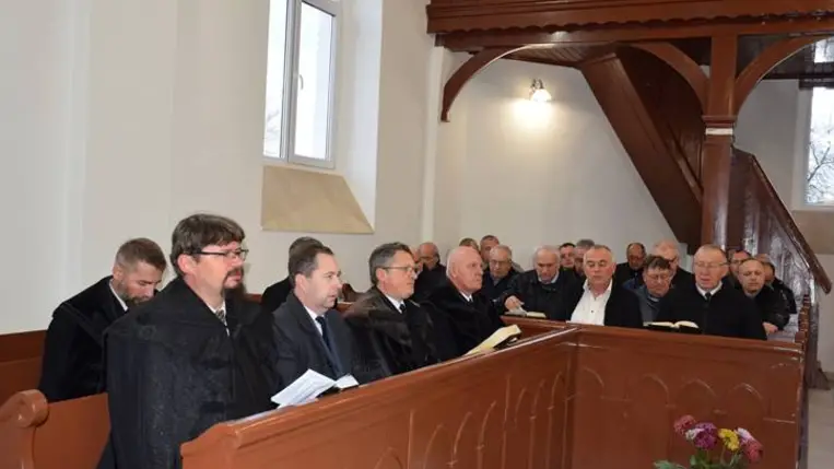 Hálaadó istentisztelet a megújult kisbégányi református templomban - „Mindeddig megsegített minket az Úr”. Fotó: Kárpátinfó/ Marton Erzsébet