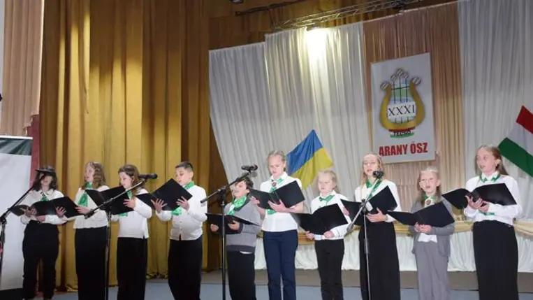 Técsőn ismét megrendezték az Arany Ősz Kórus- és Néptánctalálkozót - Közös éneklés, a béke misztériuma
